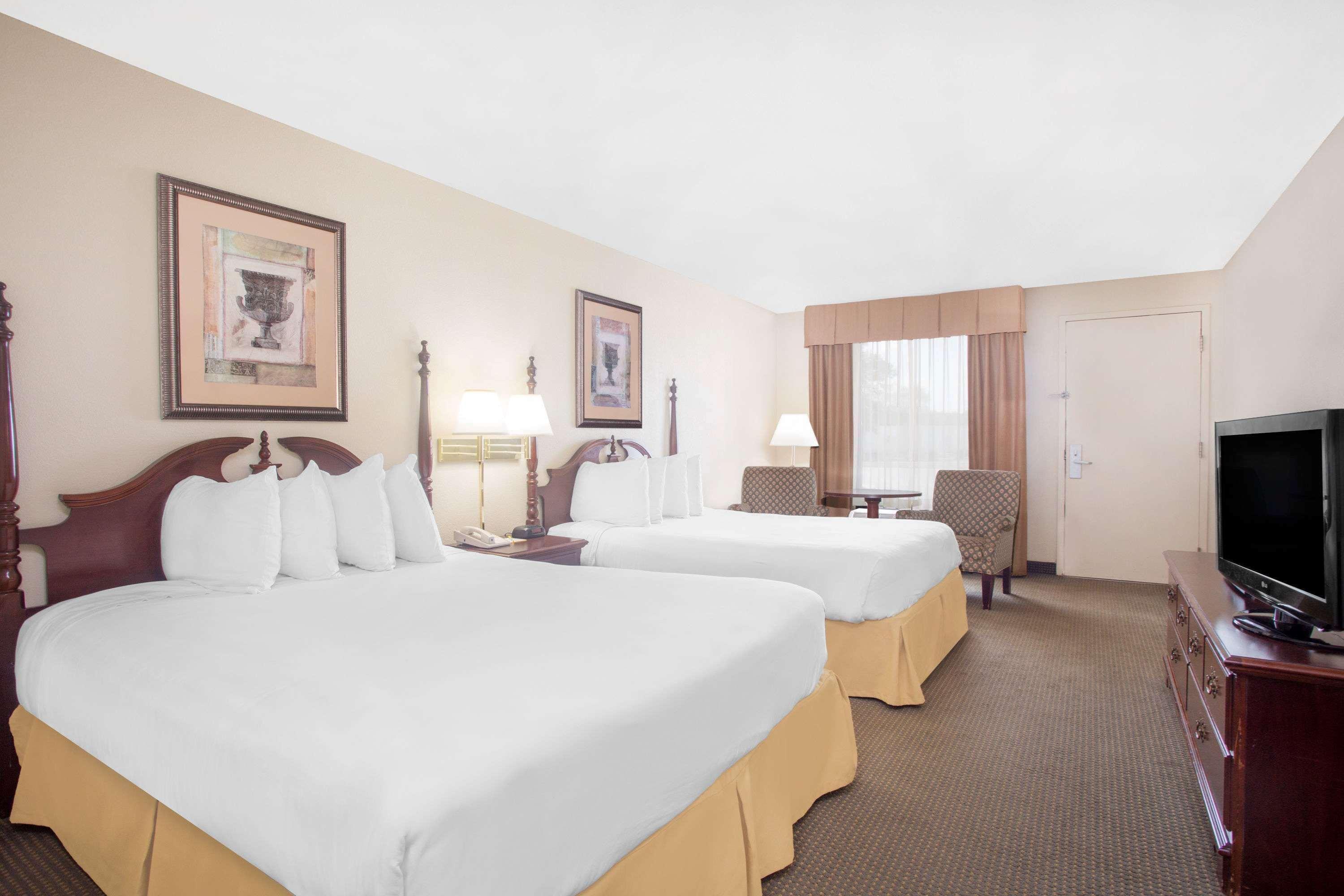 Days Inn By Wyndham Metter Eksteriør billede