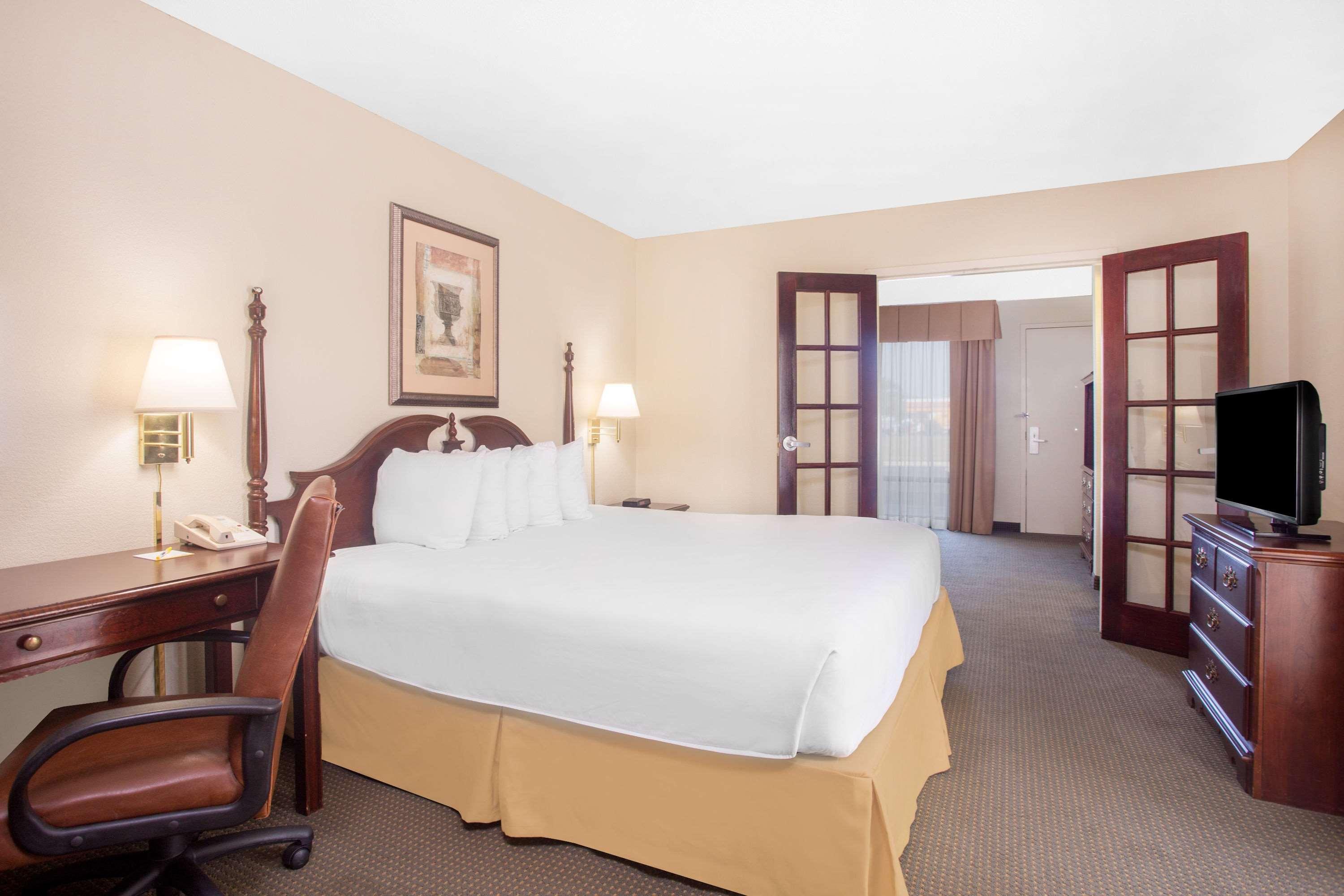 Days Inn By Wyndham Metter Eksteriør billede